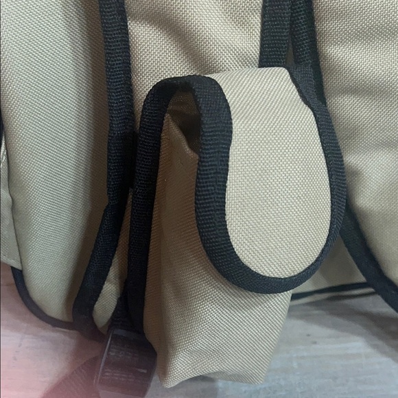 EUC Outdoor Excursions Beige Backpack with Picnic Set - Picture 5 of 14